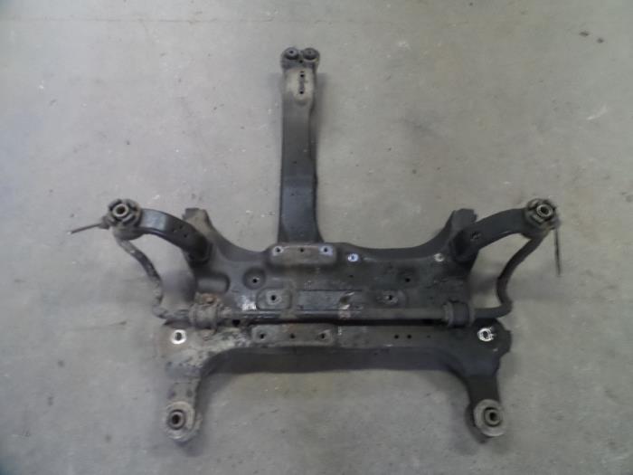 Gebruikte Subframe Dodge Avenger (JS) 2.0 CRD 16V Prijs op aanvraag aangeboden door Autodemontage Joko B.V.