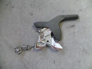 Gebruikte Handremhendel Dodge Avenger (JS) 2.0 CRD 16V Prijs op aanvraag aangeboden door Autodemontage Joko B.V.