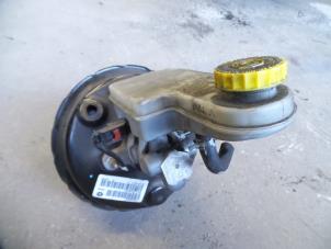 Gebruikte Hoofdremcilinder Dodge Avenger (JS) 2.0 CRD 16V Prijs op aanvraag aangeboden door Autodemontage Joko B.V.