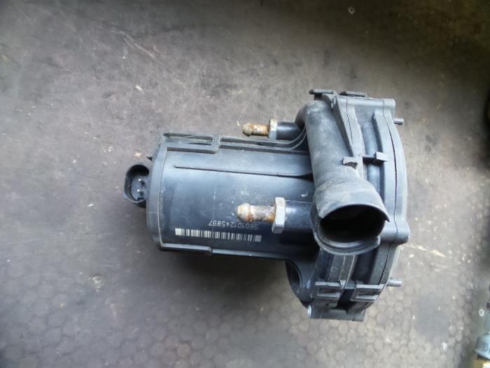 Gebruikte Pullairpomp BMW 3 serie (E46/2) M3 3.2 24V Prijs op aanvraag aangeboden door Autodemontage Joko B.V.