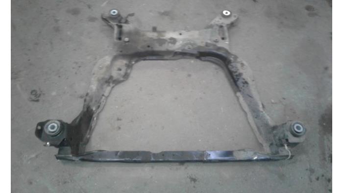 Subframe van een Ford S-Max (GBW) 2.0 TDCi 16V 140 2010