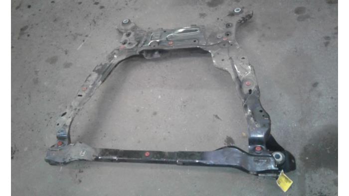 Subframe van een Ford S-Max (GBW) 2.0 TDCi 16V 140 2010