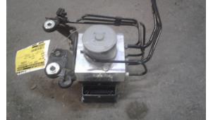 Gebruikte ABS Pomp Ford S-Max (GBW) 2.0 TDCi 16V 140 Prijs op aanvraag aangeboden door Autodemontage Joko B.V.