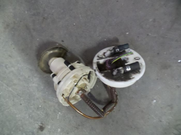 Gebruikte Tank element Pomp Audi A4 (B5) 1.6 Prijs op aanvraag aangeboden door Autodemontage Joko B.V.