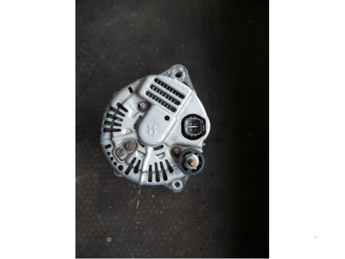 Gebruikte Dynamo Jaguar S-type (X200) 4.0 V8 32V Prijs op aanvraag aangeboden door Autodemontage Joko B.V.