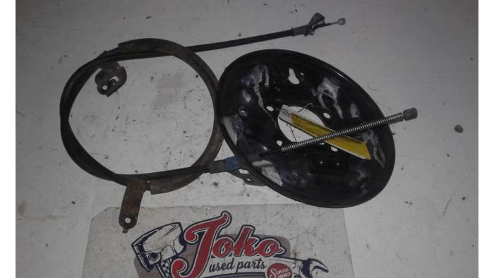 Gebruikte Handrem Kabel Peugeot 107 1.0 12V Prijs op aanvraag aangeboden door Autodemontage Joko B.V.