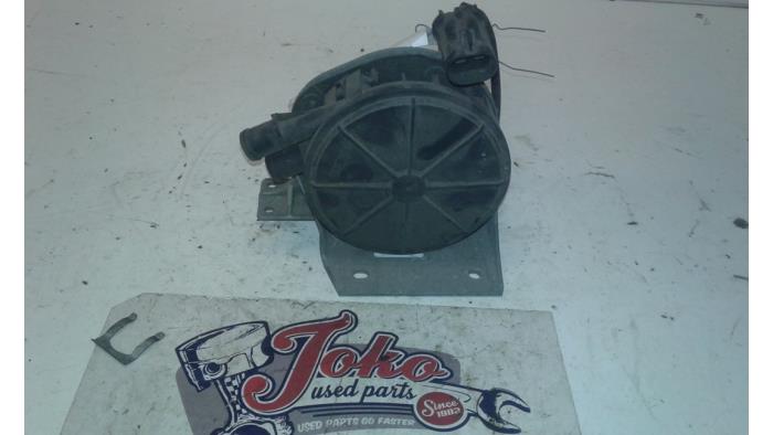 Pullairpomp van een Opel Corsa B (73/78/79) 1.4 Joy,Sport,GLS 16V Ecotec 1995