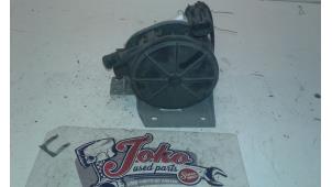 Gebruikte Pullairpomp Opel Corsa B (73/78/79) 1.4 Joy,Sport,GLS 16V Ecotec Prijs op aanvraag aangeboden door Autodemontage Joko B.V.