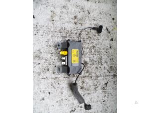 Gebruikte Antenne Versterker Saab 9-3 II Sport Sedan (YS3F) 1.8t 16V Prijs op aanvraag aangeboden door Autodemontage Joko B.V.