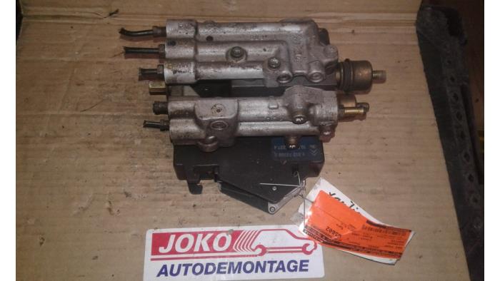 ABS Pomp van een Citroën Xantia (X1/2) 2.0i 16V SX,VSX,Activa 1993