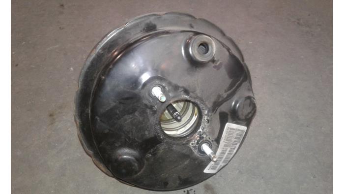 Gebruikte Rembekrachtiger Dodge Nitro 3.7 STX V6 4x4 Autom. Prijs op aanvraag aangeboden door Autodemontage Joko B.V.