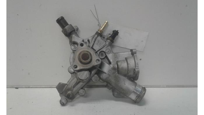 Gebruikte Waterpomp Opel Meriva (A) 1.4 16V Twinport Prijs op aanvraag aangeboden door Autodemontage Joko B.V.