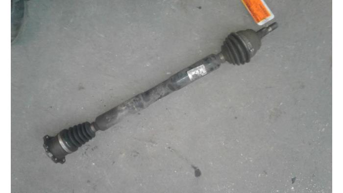 Gebruikte Steekas rechts-voor Volkswagen Golf IV Variant (1J5) 1.6 Prijs op aanvraag aangeboden door Autodemontage Joko B.V.