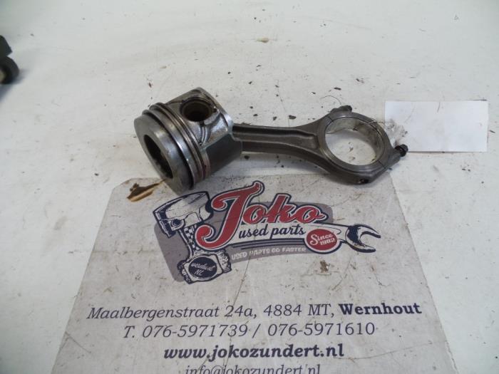 Gebruikte Zuiger Audi Q7 (4LB) 3.0 TDI V6 24V Prijs op aanvraag aangeboden door Autodemontage Joko B.V.