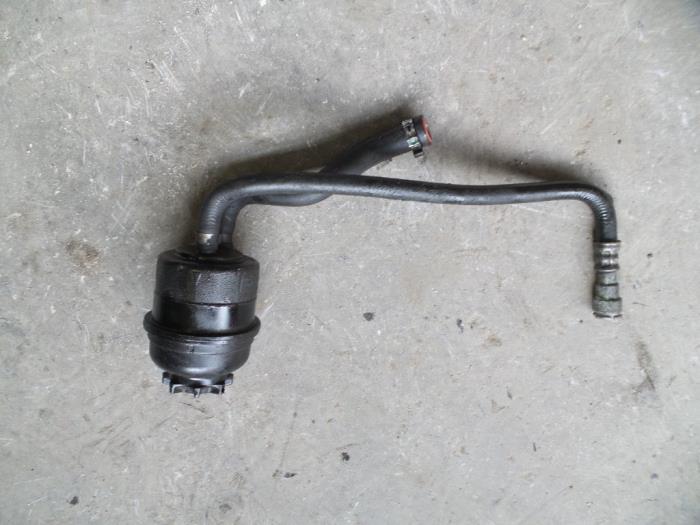 Gebruikte Servo Oliereservoir BMW 3 serie (E46/2) M3 3.2 24V Prijs op aanvraag aangeboden door Autodemontage Joko B.V.