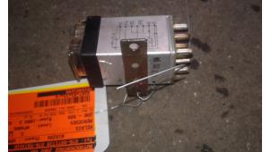 Gebruikte Relais Mercedes E diesel (W124) 3.0 300 D Turbo Prijs op aanvraag aangeboden door Autodemontage Joko B.V.