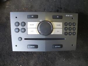 Gebruikte Radio CD Speler Opel Antara (LA6) 2.0 CDTI 16V 4x4 Prijs op aanvraag aangeboden door Autodemontage Joko B.V.