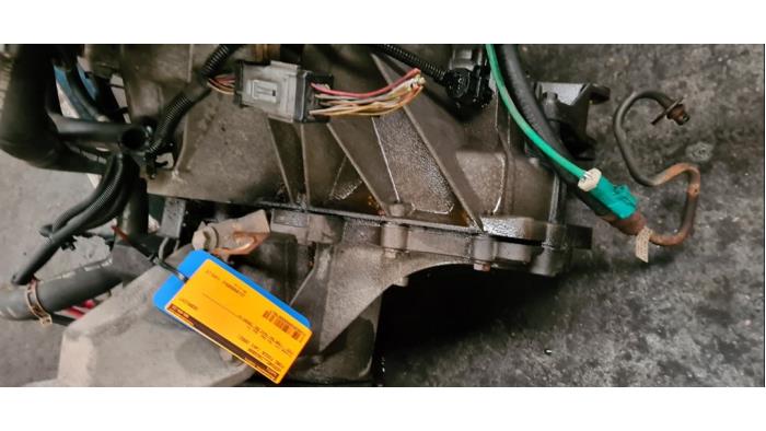 Gebruikte Versnellingsbak Ford Focus 1 Wagon 1.4 16V Prijs € 150,00 Margeregeling aangeboden door Automarkt Lotfi