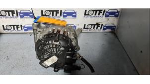 Gebruikte Alternator Mercedes A (W169) 2.0 A-180 CDI 16V 5-Drs. Prijs € 50,00 Margeregeling aangeboden door Automarkt Lotfi