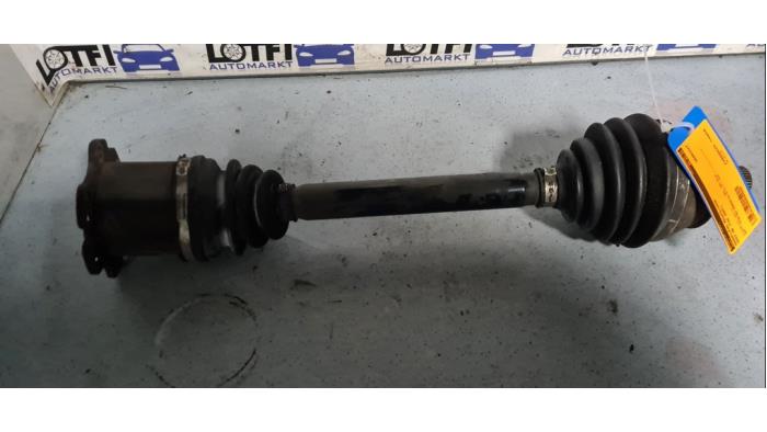 Gebruikte Aandrijfas rechts-voor Audi A6 Avant (C6) 4.2 V8 40V Quattro Prijs € 125,00 Margeregeling aangeboden door Automarkt Lotfi