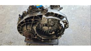 Gebruikte Versnellingsbak Volkswagen Transporter T5 2.5 TDi PF Prijs € 385,00 Margeregeling aangeboden door Automarkt Lotfi