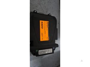 Gebruikte Head-up display Peugeot 5008 I (0A/0E) 1.6 THP 16V Prijs € 80,00 Margeregeling aangeboden door Automarkt Lotfi