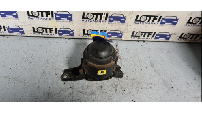 Gebruikte Motorrubber Toyota Yaris III (P13) 1.0 12V VVT-i Prijs € 30,00 Margeregeling aangeboden door Automarkt Lotfi