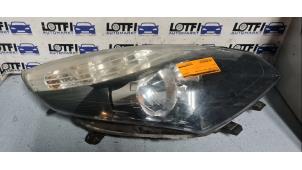 Gebruikte Koplamp links Renault Grand Scénic III (JZ) 1.4 16V TCe 130 Prijs € 95,00 Margeregeling aangeboden door Automarkt Lotfi