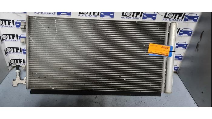 Gebruikte Airco Condensor Renault Grand Scénic III (JZ) 1.4 16V TCe 130 Prijs € 50,00 Margeregeling aangeboden door Automarkt Lotfi
