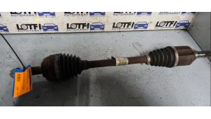 Gebruikte Homokineetas links-voor Renault Grand Scénic III (JZ) 1.4 16V TCe 130 Prijs € 65,00 Margeregeling aangeboden door Automarkt Lotfi