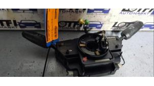 Gebruikte Richtingaanwijzer Schakelaar Opel Corsa D 1.2 16V Prijs € 35,00 Margeregeling aangeboden door Automarkt Lotfi