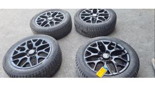 Gebruikte Velgen set + winterbanden Renault Twingo III (AH) 1.0 SCe 70 12V Prijs € 350,00 Margeregeling aangeboden door Automarkt Lotfi