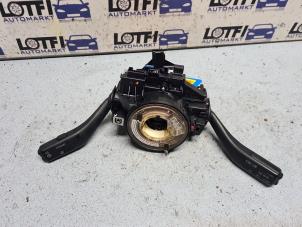 Gebruikte Knipperlicht Schakelaar Volkswagen Touran (1T1/T2) 1.6 FSI 16V Prijs € 35,00 Margeregeling aangeboden door Automarkt Lotfi