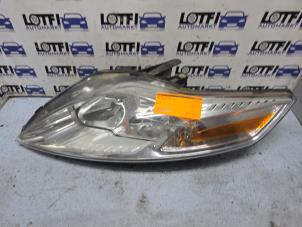 Gebruikte Koplamp fitting Ford Mondeo IV Wagon 2.0 TDCi 140 16V Prijs € 75,00 Margeregeling aangeboden door Automarkt Lotfi