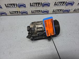 Gebruikte Pomp Airco Renault Espace (JK) 2.0 dCi 16V 175 FAP Prijs € 125,00 Margeregeling aangeboden door Automarkt Lotfi