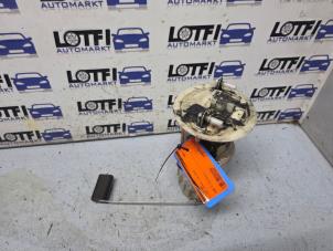 Gebruikte Benzinepomp Renault Espace (JK) 2.0 dCi 16V 175 FAP Prijs € 50,00 Margeregeling aangeboden door Automarkt Lotfi