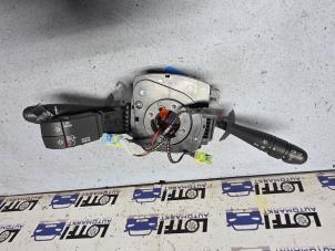 Gebruikte Schakelaar Licht Renault Espace (JK) 2.0 dCi 16V 175 FAP Prijs € 75,00 Margeregeling aangeboden door Automarkt Lotfi