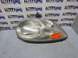 Gebruikte Rechter Koplamp Citroen C1 1.0 12V Prijs € 40,00 Margeregeling aangeboden door Automarkt Lotfi