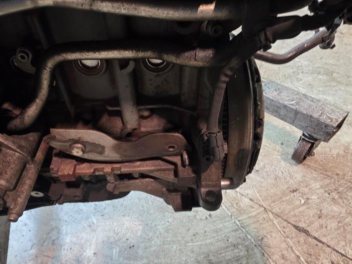 Motor van een Opel Astra J Sports Tourer (PD8/PE8/PF8) 1.3 CDTI 16V ecoFlex 2011