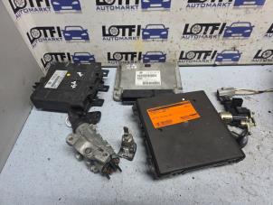 Gebruikte Kontaktslot + computer Volkswagen Polo IV (9N1/2/3) 1.4 16V Prijs € 95,00 Margeregeling aangeboden door Automarkt Lotfi