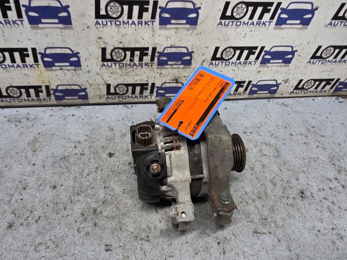 Gebruikte Alternator Toyota Yaris II (P9) 1.33 16V Dual VVT-I Prijs € 40,00 Margeregeling aangeboden door Automarkt Lotfi