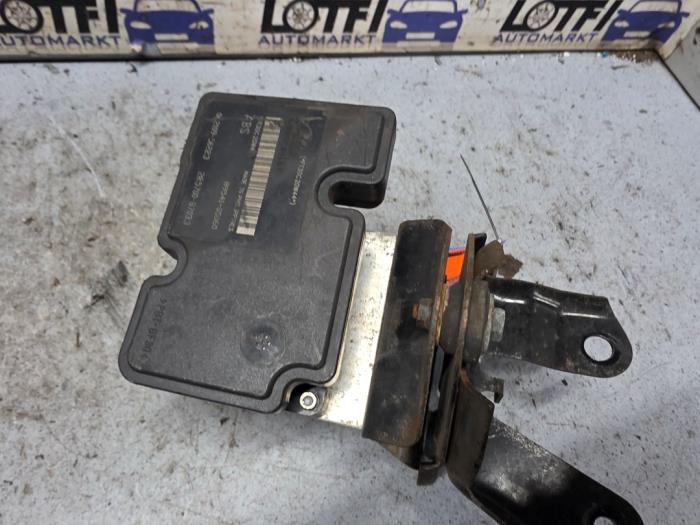 Gebruikte ABS Pomp Toyota Yaris II (P9) 1.33 16V Dual VVT-I Prijs € 75,00 Margeregeling aangeboden door Automarkt Lotfi