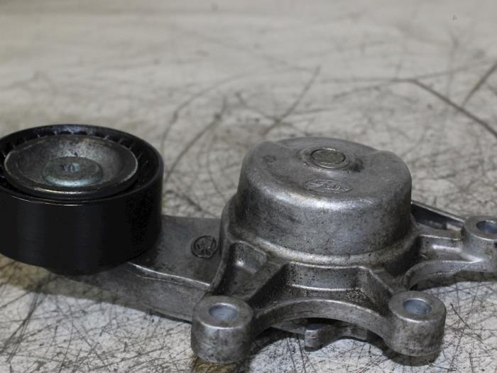 Gebruikte Spanner multiriem BMW 3-Serie Prijs € 50,00 Margeregeling aangeboden door Automotoren Trading b.v.