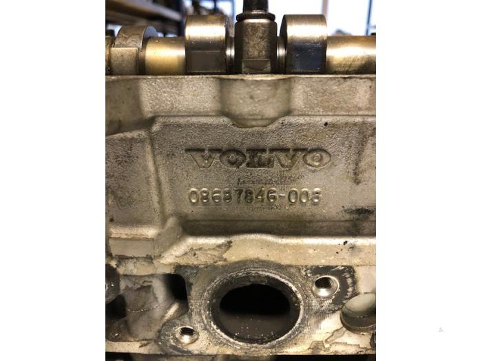 Gebruikte Cilinderkop Volvo V70 Prijs € 1.000,00 Margeregeling aangeboden door Automotoren Trading b.v.