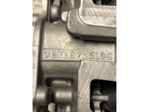 Gebruikte Cilinderkop Peugeot 208 Prijs € 350,00 Margeregeling aangeboden door Automotoren Trading b.v.