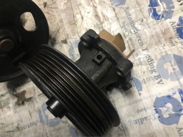 Gebruikte Waterpomp Fiat Punto Evo Prijs € 50,00 Margeregeling aangeboden door Automotoren Trading b.v.