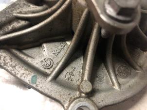 Gebruikte Koelvloeistof pomp BMW 1-Serie Prijs € 50,00 Margeregeling aangeboden door Automotoren Trading b.v.