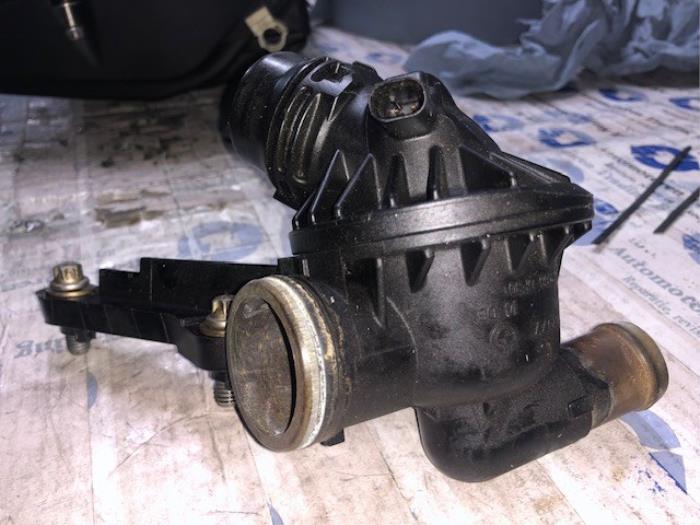 Thermostaathuis van een BMW 1-Serie 2015