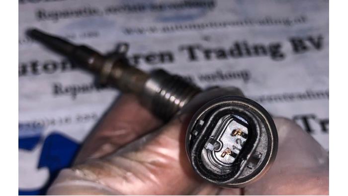 Gebruikte Temperatuursensor Motor Opel Combo Prijs € 35,00 Margeregeling aangeboden door Automotoren Trading b.v.
