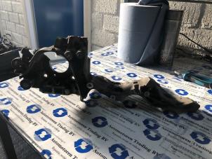 Gebruikte Dynamosteun onder Volkswagen Golf Prijs € 75,00 Margeregeling aangeboden door Automotoren Trading b.v.